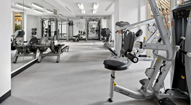 Building Photo - 45 E Chicago Ave