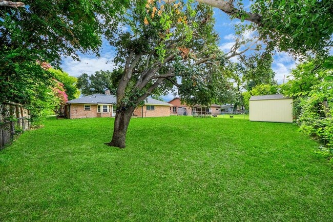 Building Photo - 12503 Foxburo Dr