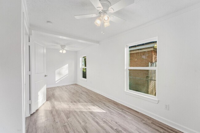 Building Photo - 1509 Stanton St