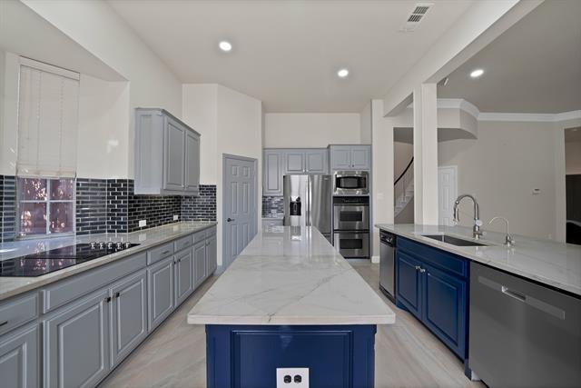 Building Photo - 3700 Wagon Wheel Dr