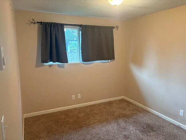 Building Photo - KeBr01 ~ 486/488 52nd Street