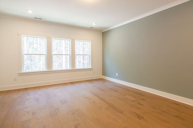 Building Photo - Stunning home in The Parks at Meadowview!