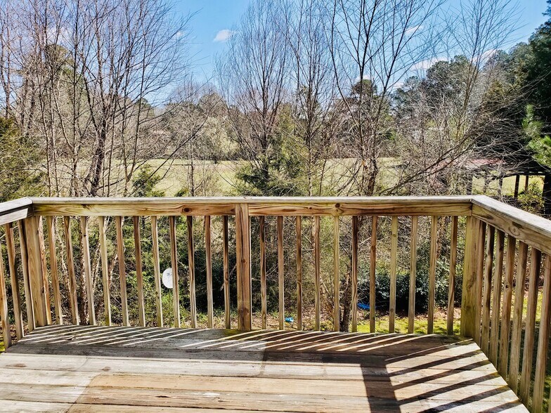 Building Photo - 651 Ganyard Farm Way