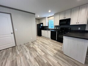 Building Photo - 287 Dakota Ct
