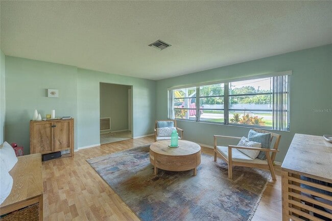 Building Photo - 795 San Salvador Dr