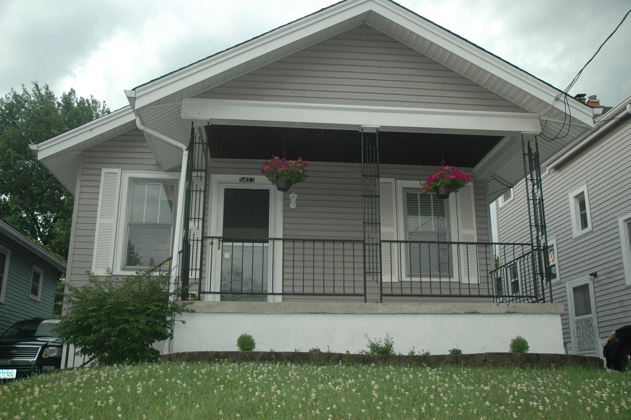 Building Photo - 5423 Rolston Ave