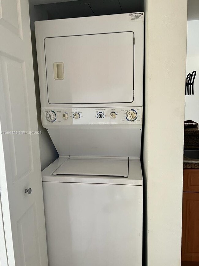 Building Photo - 365 NW 85th Ct