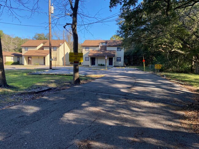 Building Photo - 618 reppert street