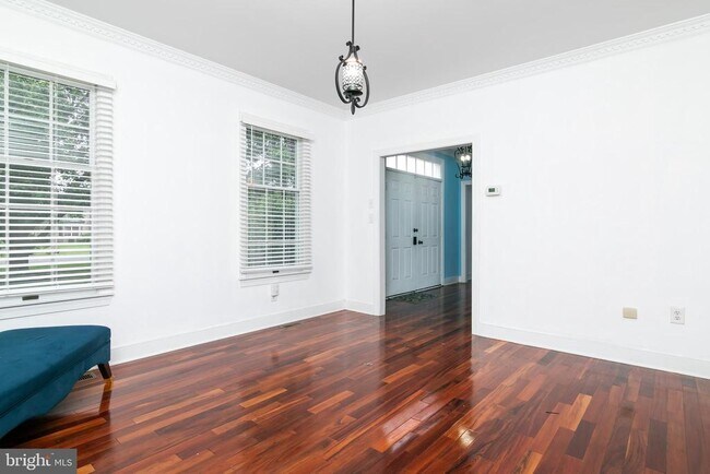 Building Photo - 5444 E Nithsdale Dr