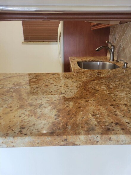 Building Photo - 120 Royal Palm Rd