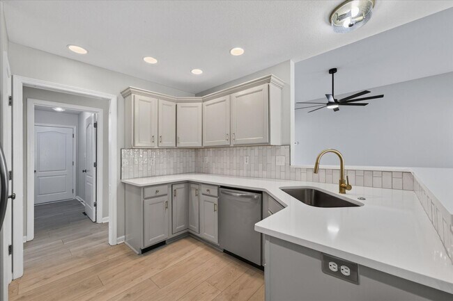 Building Photo - 3109 Holly Point