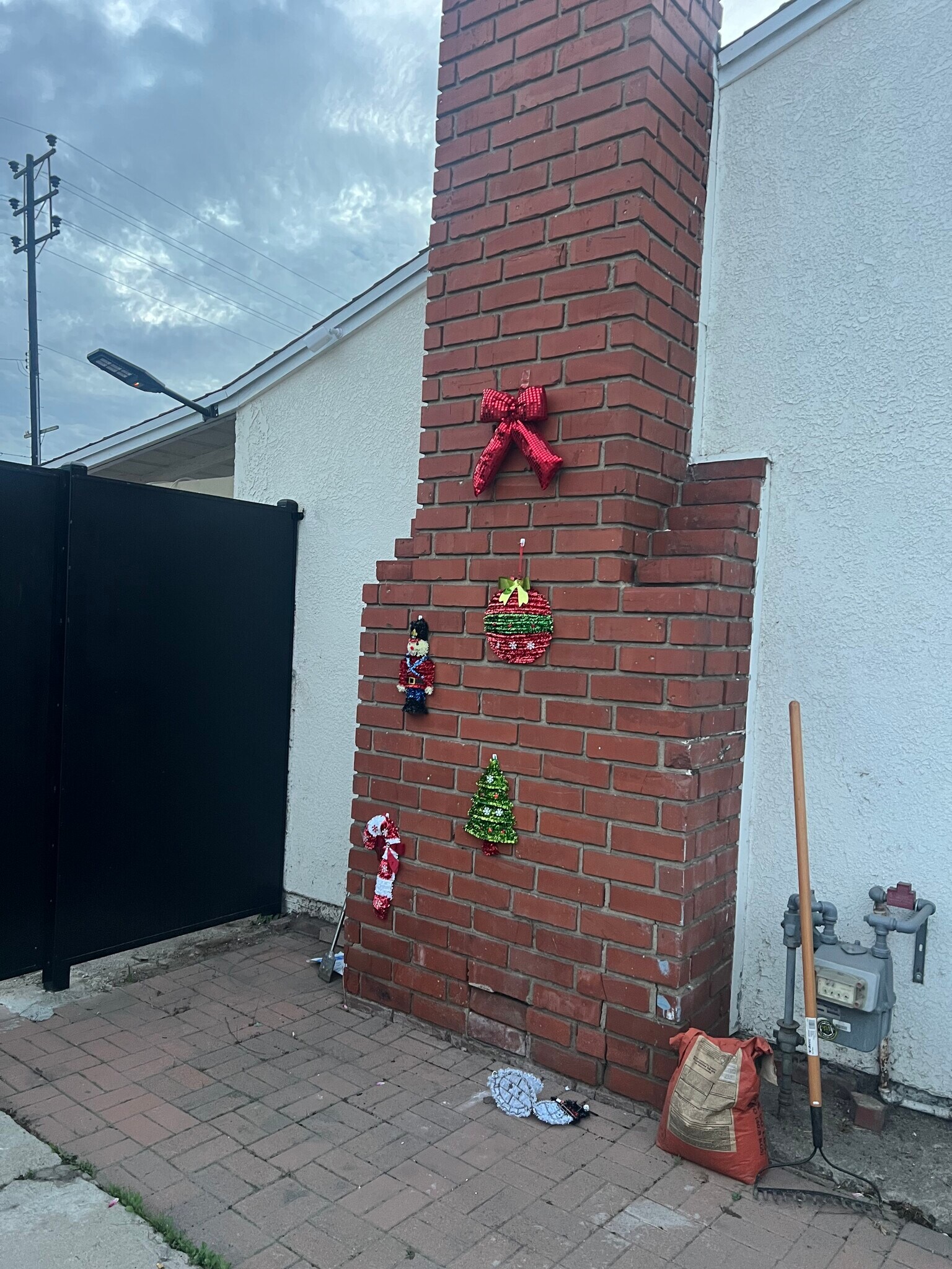 Building Photo - 1215 W L St