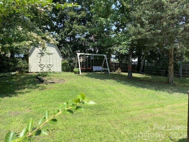 Building Photo - 10603 Old Bridge Ln