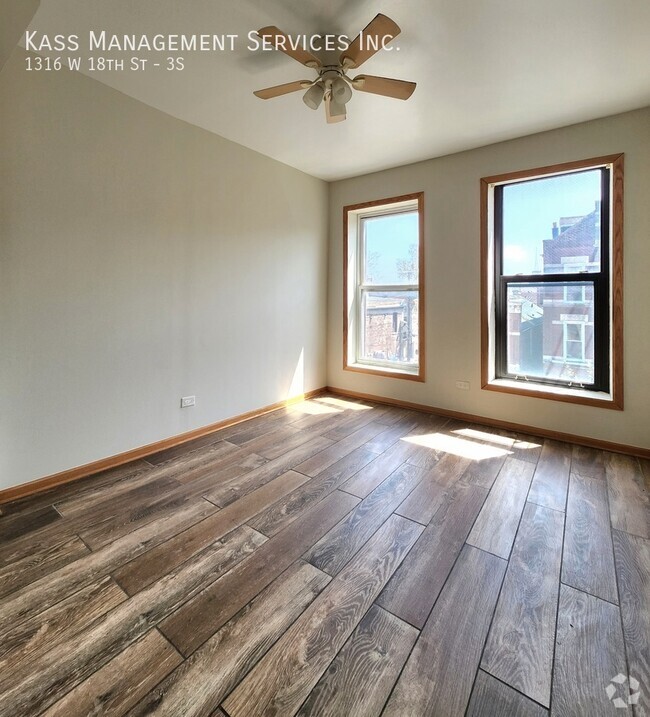 Building Photo - 1316 W 18th St