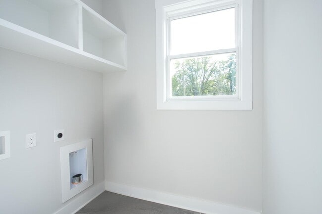 Building Photo - 1611 Century St