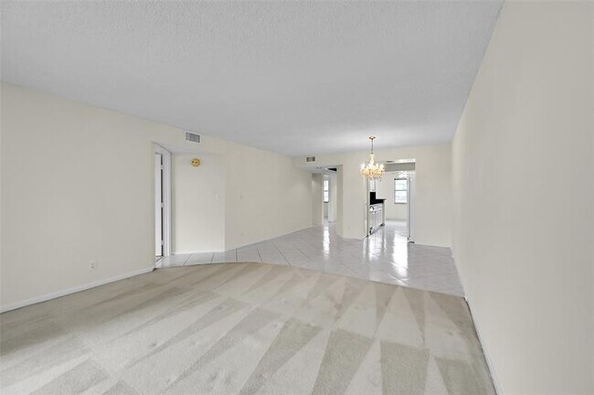 Building Photo - 1604 Abaco Dr