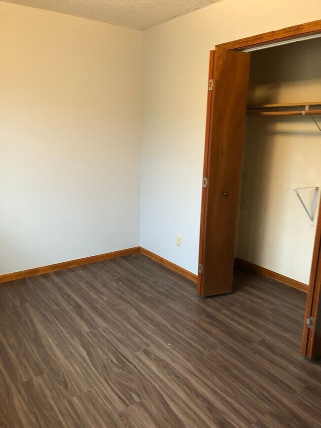Building Photo - 317 Palomino Ln