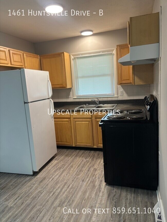 Building Photo - 1461 Huntsville Dr