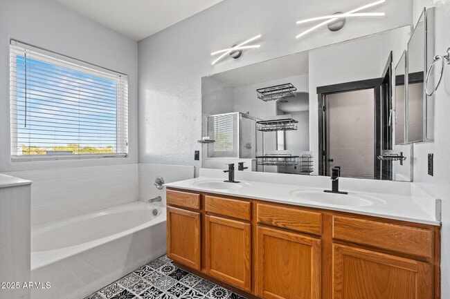 Building Photo - 12672 W Osborn Rd