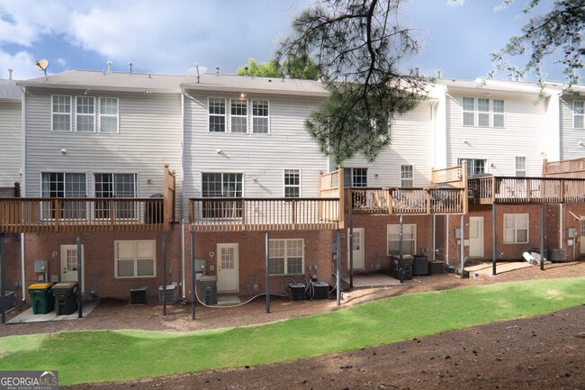 Building Photo - 3423 Lathenview Ct