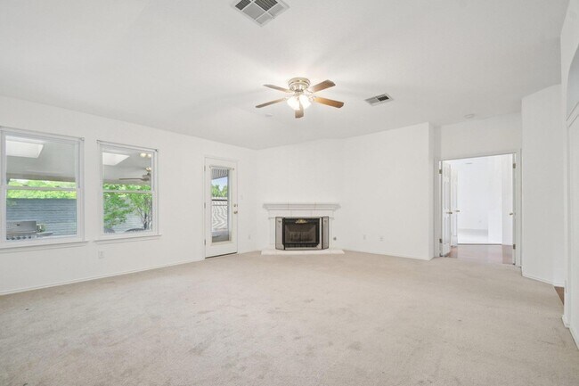 Building Photo - 1300 Leah Ln