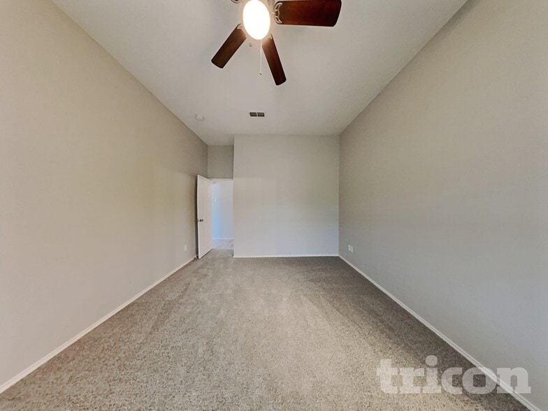 Building Photo - 2745 Castro Ln