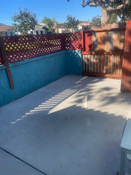 Building Photo - 11133 Culver Blvd