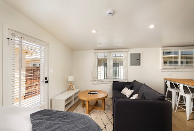 Building Photo - Studio - Downtown Santa Barbara