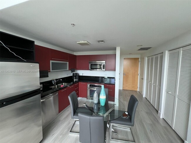 Building Photo - 253 NE 2nd St