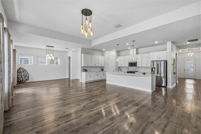 Building Photo - 5925 Silver Sun Dr