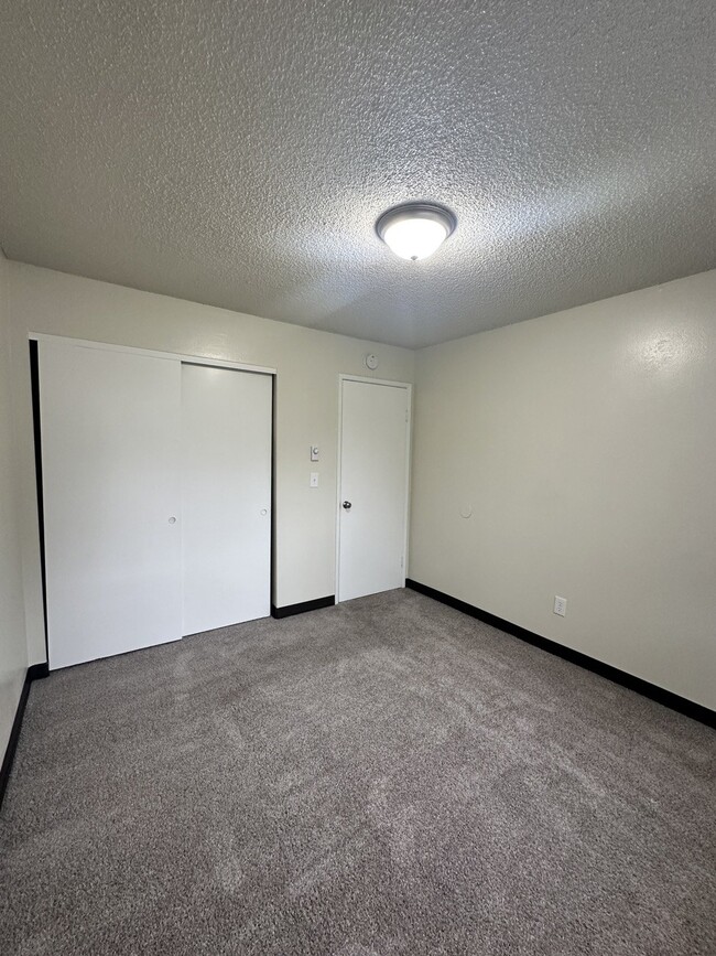 Building Photo - 2 - Bedroom Apartment, Down Stairs, Near T...