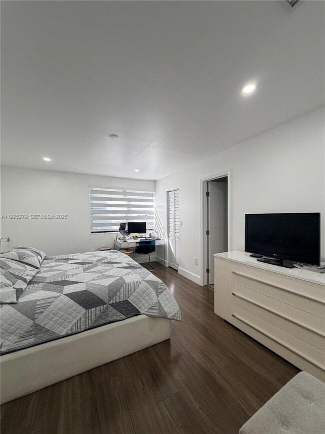 Building Photo - 14261 SW 94th Cir Ln