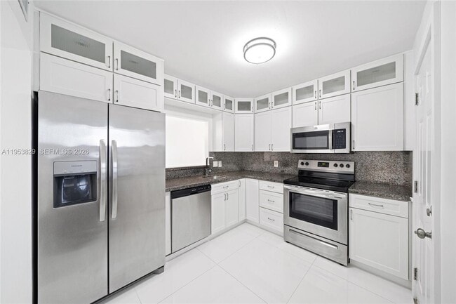 Building Photo - 18900 NE 14th Ave