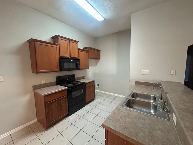 Building Photo - 108-110 Prosperity