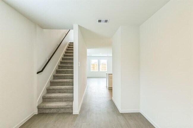 Building Photo - 28826 Texas Sparrow Ln