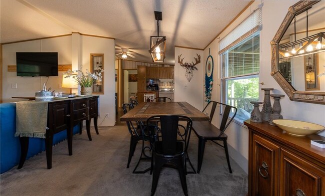 Living room and dining tabel - 511 Leon Coffey Rd