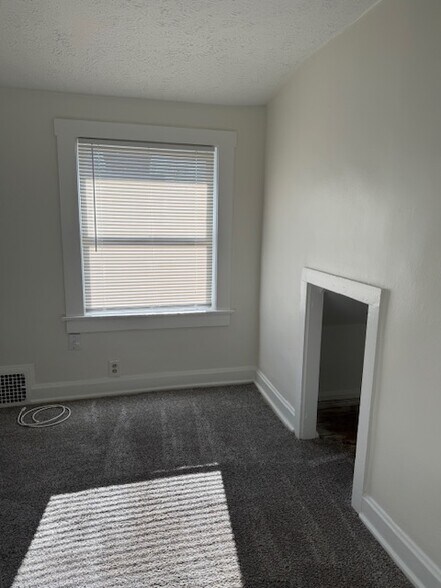 Building Photo - 3428 Harvey Ave