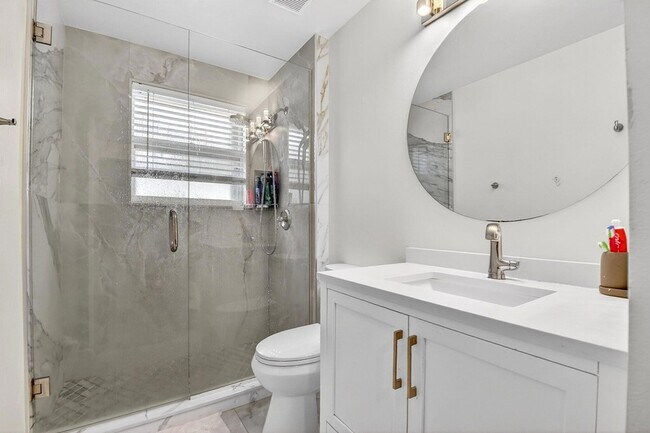 Building Photo - 5029 Starblaze Dr