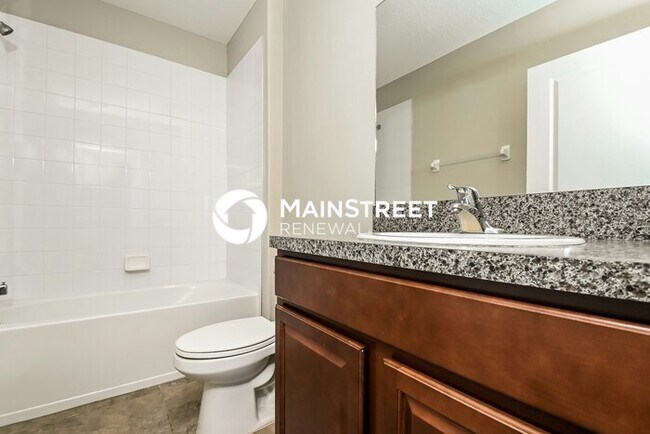 Building Photo - 6 Bedroom Pet-Friendly Home in RIVERVIEW, FL with Main Street Renewal