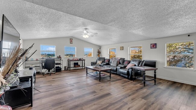 Building Photo - 708 Scarlet Sun