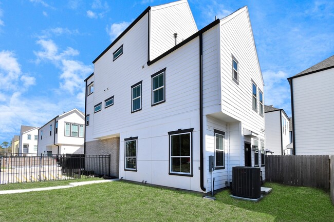 Building Photo - 5418 Wheatley St