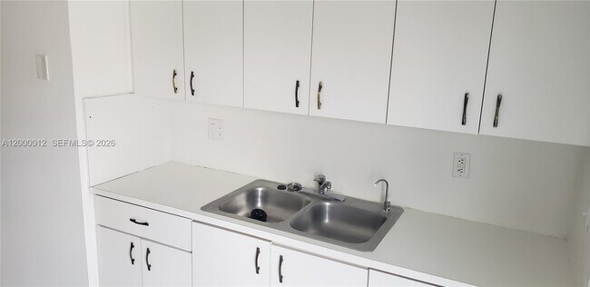 Building Photo - 7777 W 29th Ln