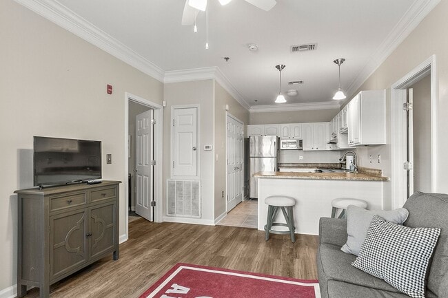 Building Photo - First Floor Capstone Quarters Available Fall 2026