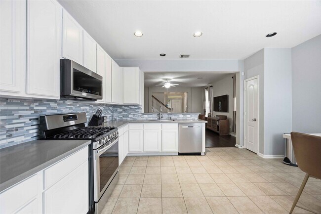 Building Photo - 10634 Kentington Oak Dr