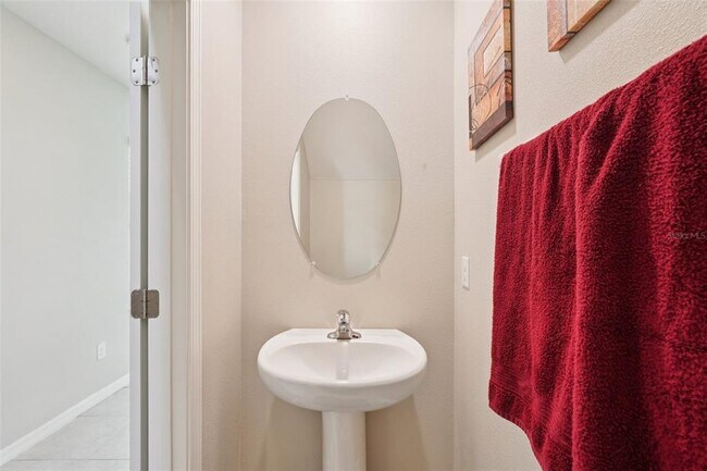 Building Photo - 14460 English Lavender Dr