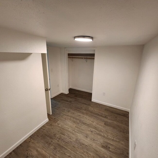 Building Photo - 2108 Laurel