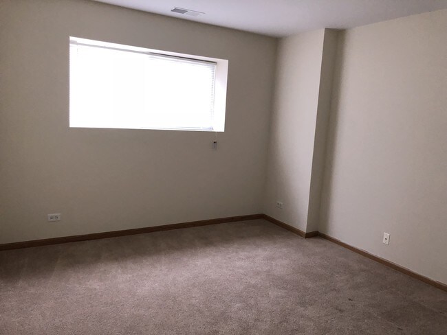 Building Photo - 3170 Cambria Ct