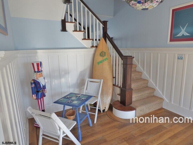 Building Photo - 875 Stenton Pl