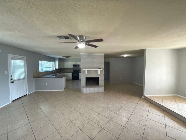 Building Photo - 22602 Fincastle Dr