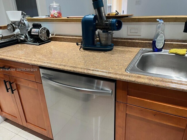 Building Photo - 15330 SW 106th Terrace